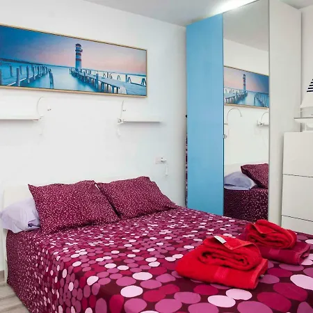 Deluxe Apartment *